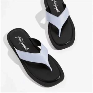 Free People Waverly Thong Sandal in Lavender Sz Eu 38 Sz US 7.5